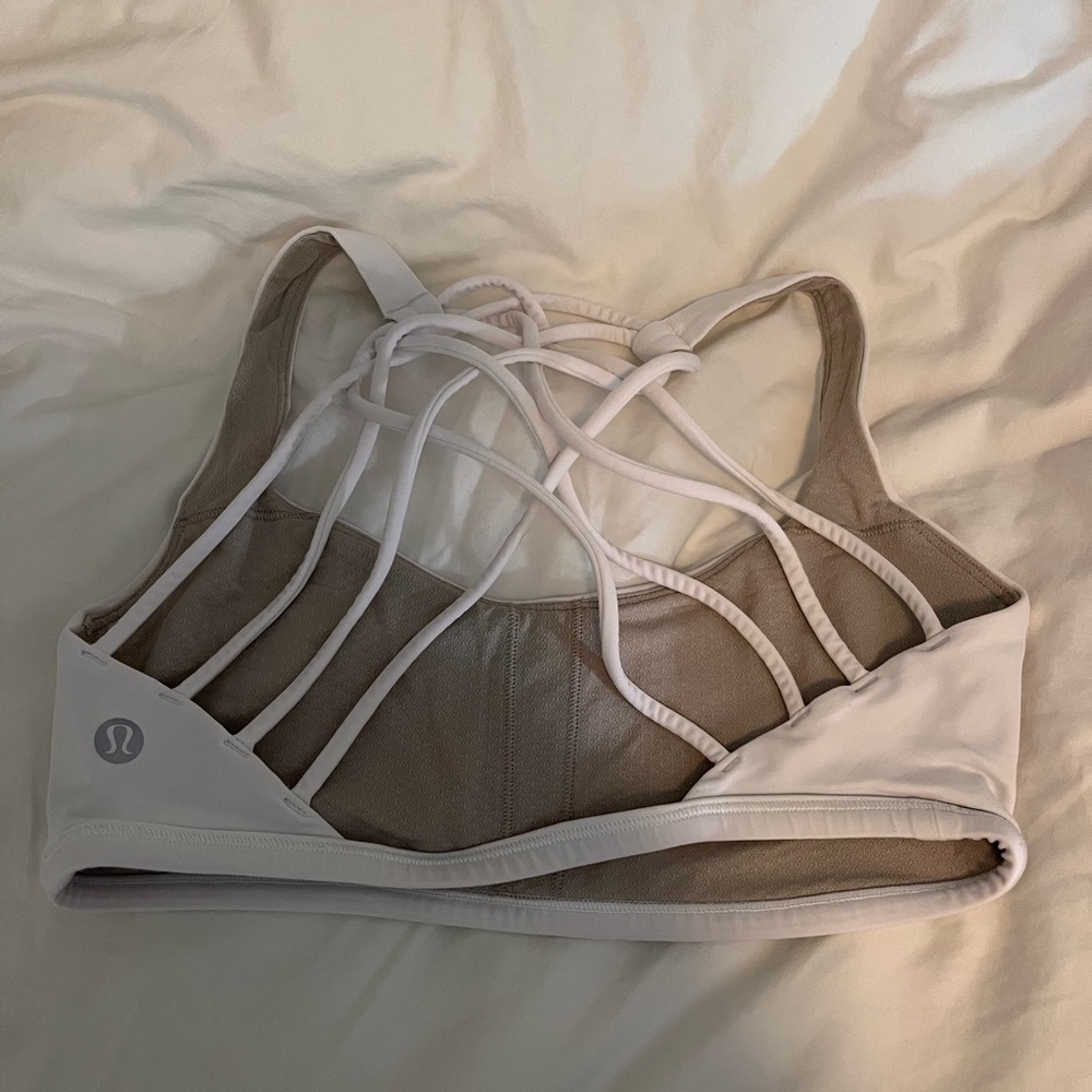 Lululemon free to be bra white